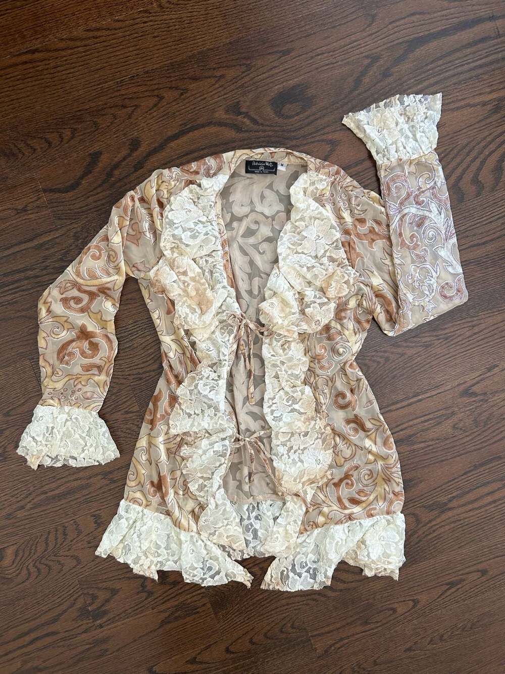 Patricia Wolf Sheer Velvet Burnout Lace Tie Front Cardigan Top